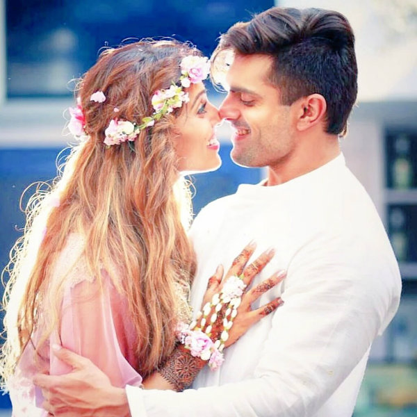 Bipasha Basu's Pregnancy Glow Makes Her Looking Stunning; Has Put ...