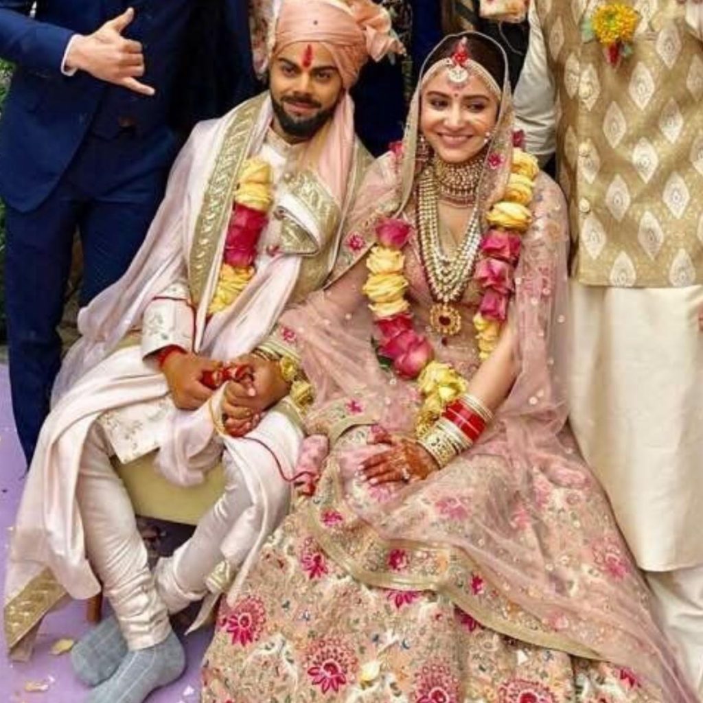 Celebrity couple Anushka Sharma and Virat Kohl