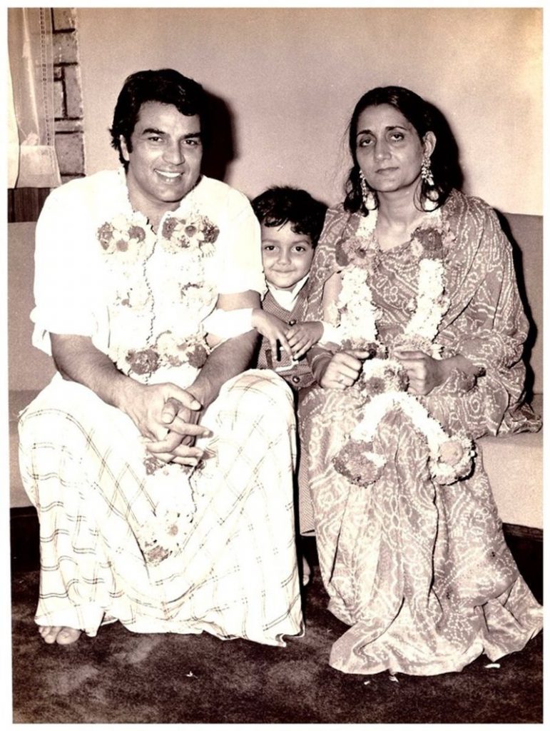 Dharmendra with first wife Prakash Kaur