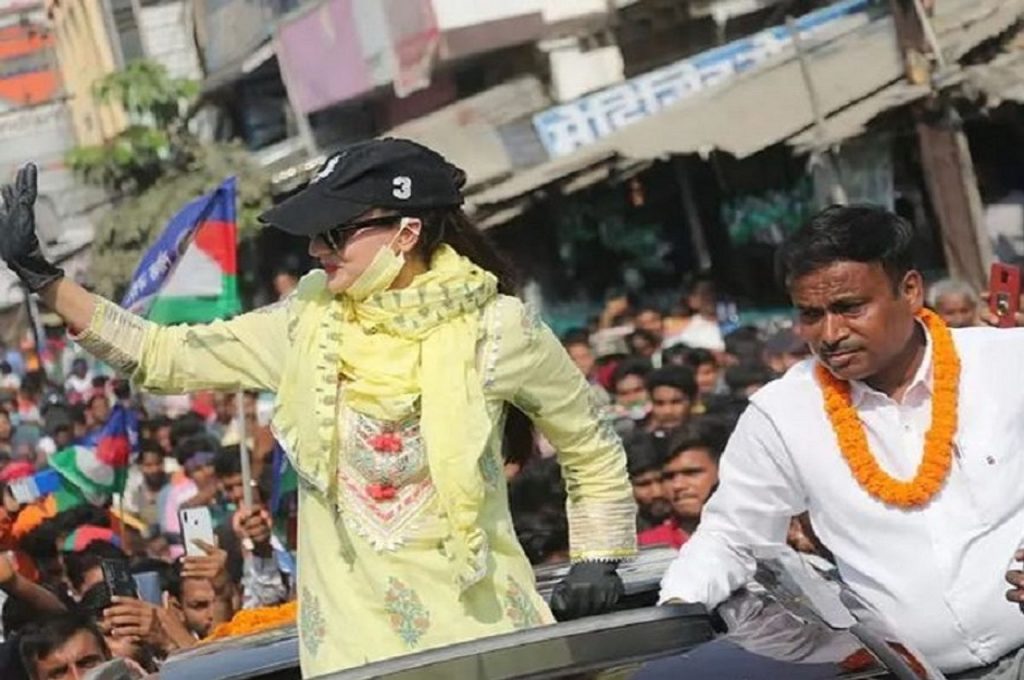 "Ameesha Patel in Bihar"