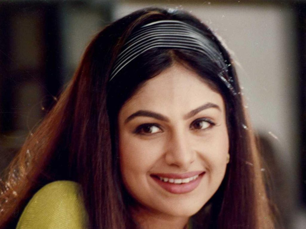 Ayesha Jhulka Reveals Salman Khan Was Conscious About Dancing In Beginning  Of His Career -