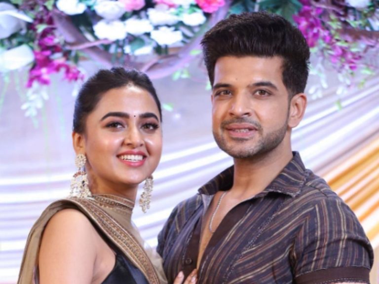 Video Of Tejasswi Prakash And Karan Kundra Kissing On The Escalator Is ...